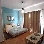 στούντιο με θέα τη θάλασσα *